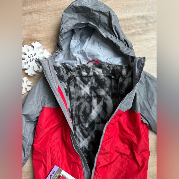 Eddie Bauer | boy lightweight 3-in-1 jacket - Picture 4 of 6